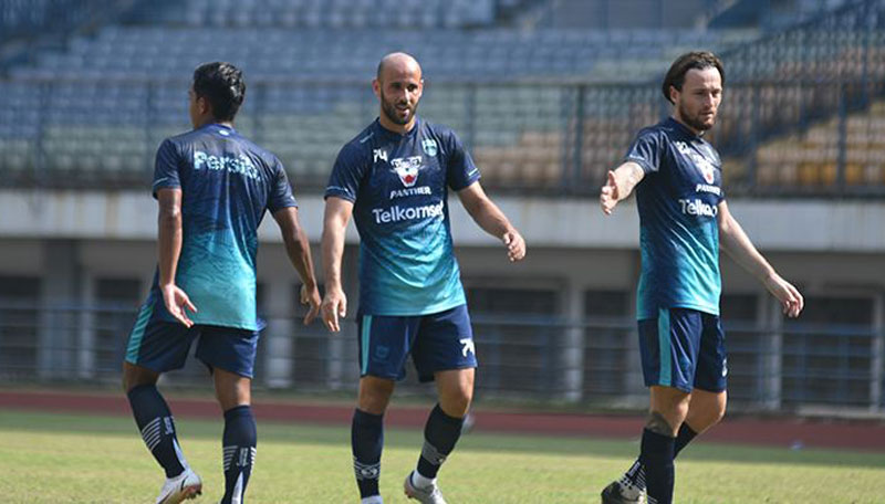 Rashid dan Klok jadi Pemain Bintang Persib