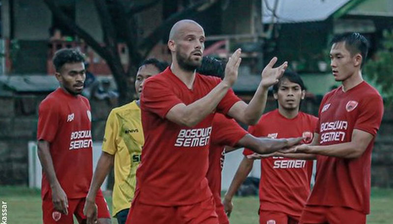 Wiljan Pluim Tetap Jadi Andalan PSM